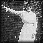 VIEW Granny Wadley (Kitty) at Mayfield 1916